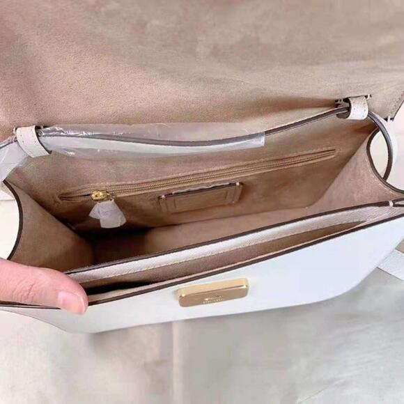 COACH C5632 BRYNN FLAP CROSSBODY GOLD/CHALK - Picture 5 of 7